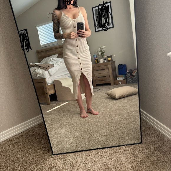 Lulus Dresses & Skirts - Lulu's Cream Ribbed Midi Dress with Buttons